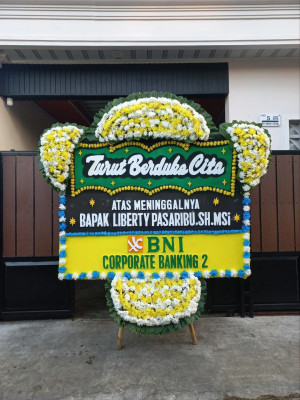 Papan Bunga Duka di Padang Birik Birik